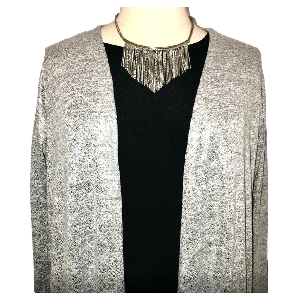 Elegant Silver Cardigan Duster XL - Picture 7 of 15